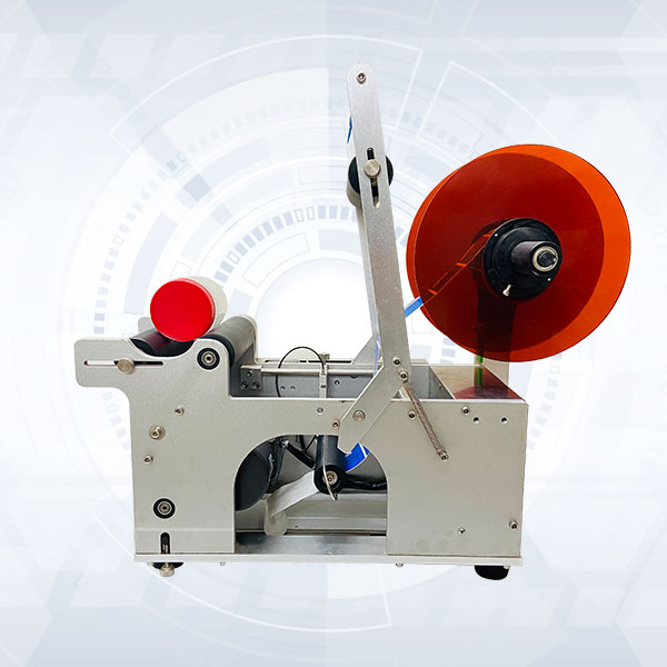 ROUND BOTTLE LABELING MACHINE